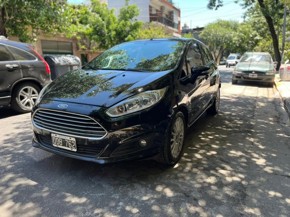 Ford Fiesta SE — foto 4